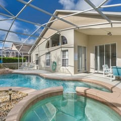 Relaxing Oak Island Pool Villa Close to Disney