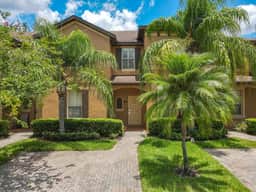 Anna’s Regal Townhome with No Resort Fees - Image 4