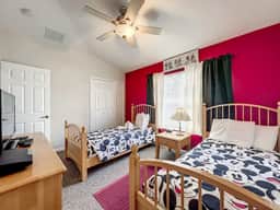 Krista's Tropical Escape: Resort Stay Near Disney - Image 4