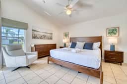 Cumbrian Dream: 4 Bedroom Pool Home near Disney - Image 3