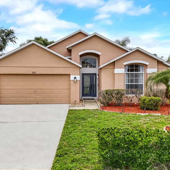 Oak Island Gem Cozy 4BR Pool Home Near Disney - Image 1
