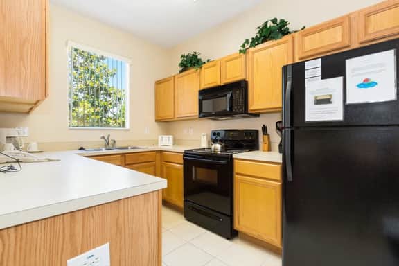 Stunning Regal Oaks 4BR w/ Pool, Spa & Near Disney - Image 4