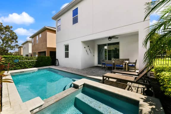 Elegant Family Home | Pool, Spa & Themed Rooms - Image 3
