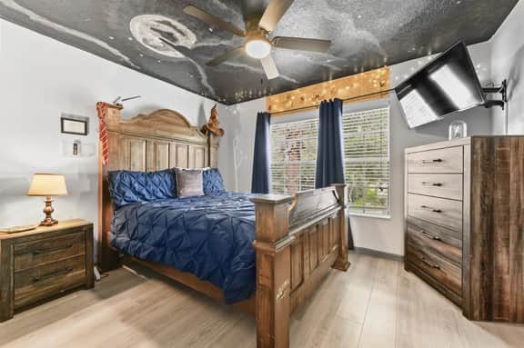 Mickey's Island Escape - 6 Bedroom w/ Pool Slide - Image 4