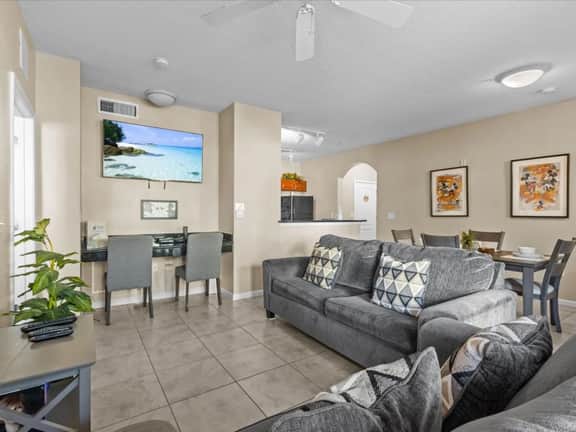 Cane Island Resort 2BR Condo, Close to Attractions - Image 4