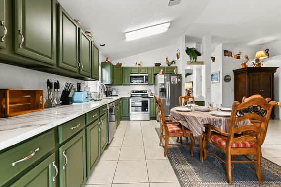 Cozy 3BR Wheelchair Accessible Home near Disney - Image 4