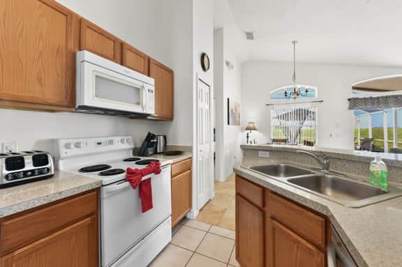 Cozy 4BR Pool Home w/ Game Room Near Disney - Image 5