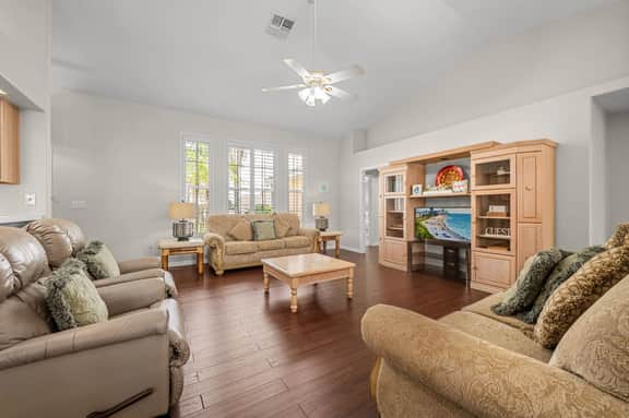 Loma Vista Escape - 4BR Pool Home near Disney - Image 4