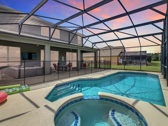 7BR Villa in Emerald Island w/ Resort Perks - Image 1
