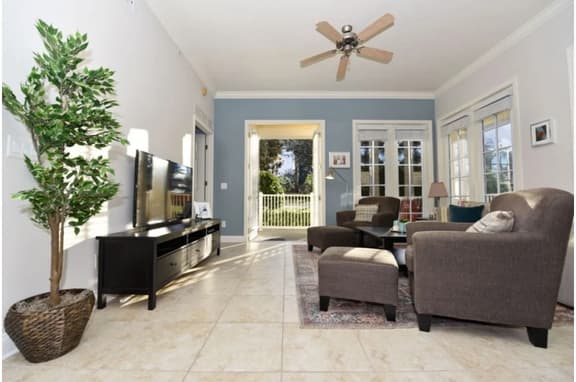 Reunion Resort Escape: 3BR, Balcony, Near Disney - Image 1