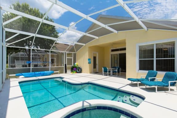 Highlands Haven: Pool, Spa, & Comfort - Image 1